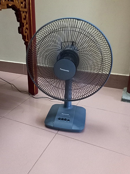 Quạt bàn Panasonic F-400C-B - Màu xanh