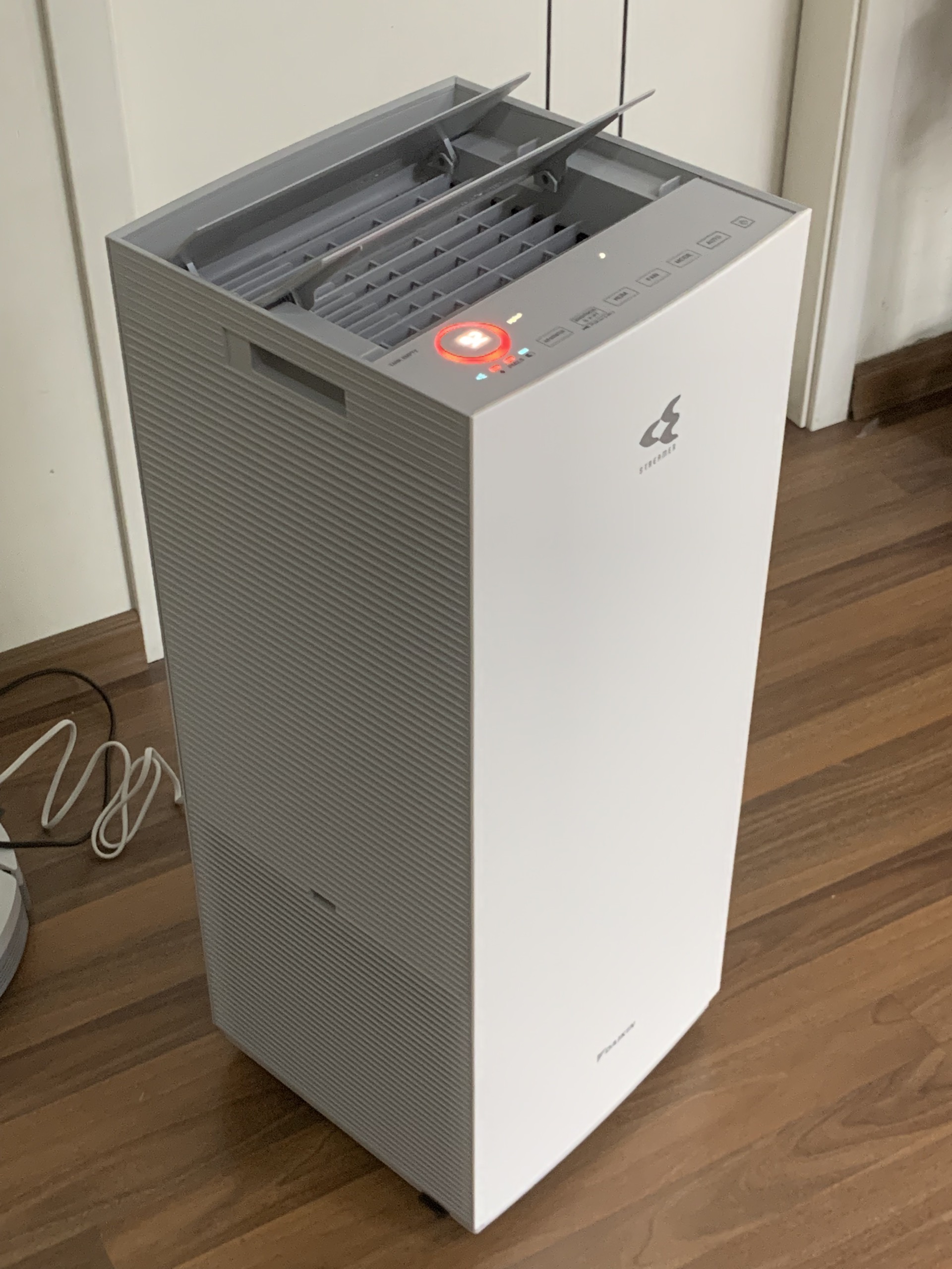 Tổng quan về máy lọc không khí Daikin MCK70ZVM7-W