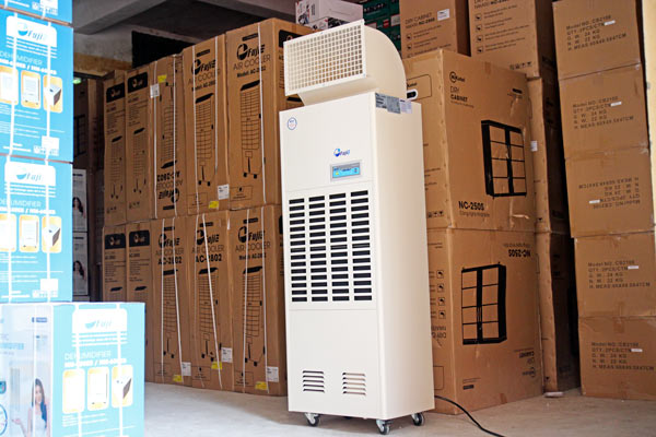 may-hut-am-cong-nghiep-fujie-hm-2408ds-14.jpg